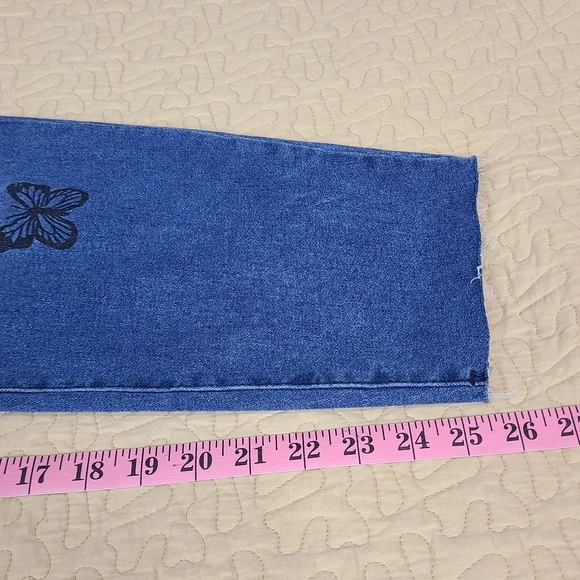 SHEIN distressed butterfly jeans size 2XL - Picture 7 of 8